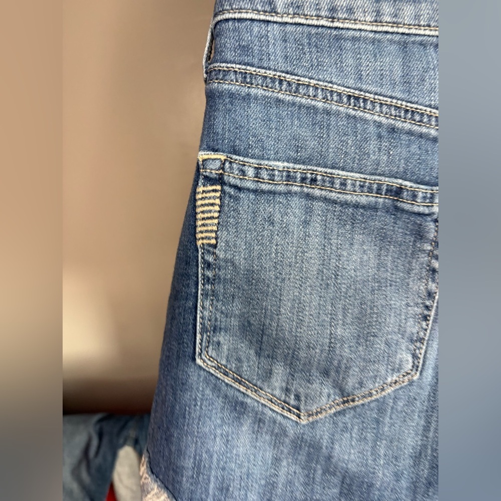 PAIGE jimmy jimmy shorts Medium Blue Distressed Denim 98% cotton sz 26 - Picture 8 of 9